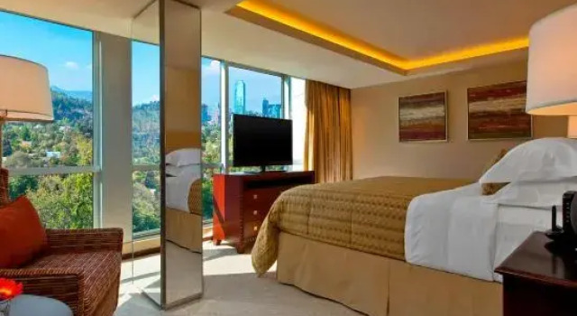 Двухместный клубный люкс Presidential Sheraton Santiago Hotel & Convention Center