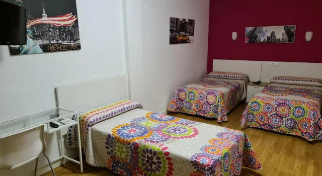 Трёхместный номер Standard Hotel Dila