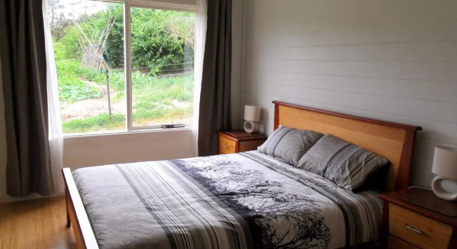 Elvenhome Farm, Book Farm Stay Weegena Tasmania
