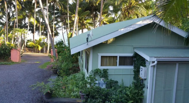 Whale House at Kehena Beach