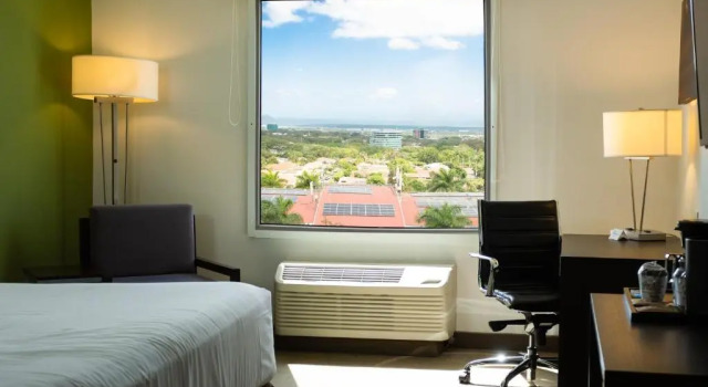 Номер Standard с видом на озеро Holiday Inn Express Managua by IHG