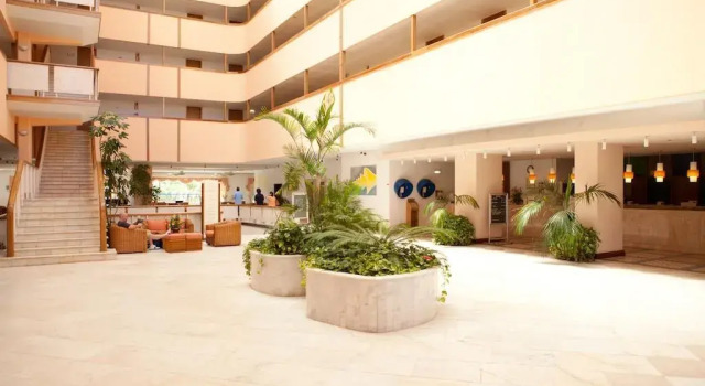 Apartamentos Turisticos Algarve Gardens, Забронировать Апартаменты/квартира Отели Албуфейра с бассейном, рядом с Praia da Falésia Alfamar, Бассейн