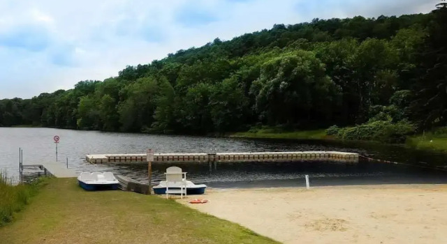 Шале Charming Porter House In The Heart Of The Poconos 4 Bedroom Chalet