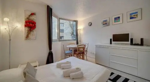 Immogroom - 2 Min From The Beaches - Ac- Swimming Pool -Congressbeaches, Забронировать Апартаменты/квартира Ле Сюке Канны, рядом с Продуктовый рынок Forville Provencal