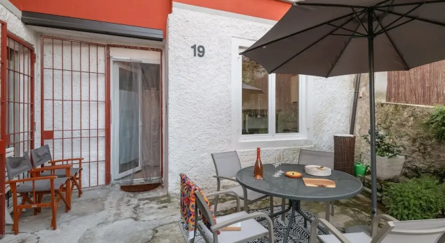 Апартаменты Aperol in Iseo With 1 Bedrooms and 1 Bathrooms