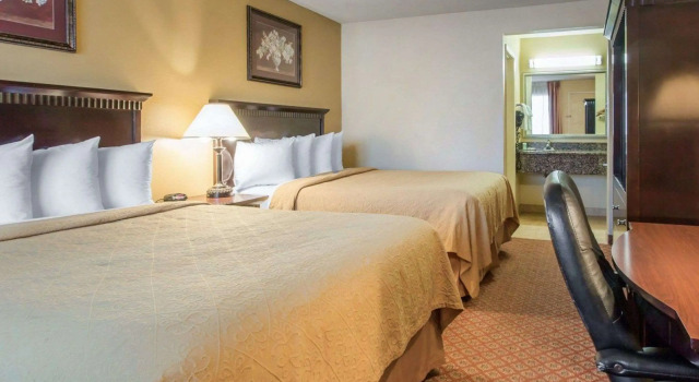 Четырёхместный номер Standard Quality Inn San Bernardino - Loma Linda