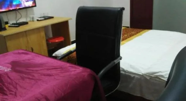 Taohuayuan Hotel Nanjiang, Prenota Hotel Hotel a Sichuan con parcheggio, Parcheggio