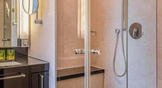 Двухместный номер Premium с балконом Four Points by Sheraton Munich Arabellapark