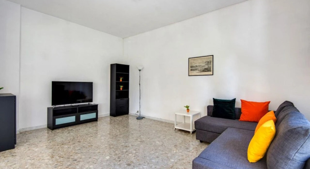 Very Spacious 3 Beds Flat in a Great Area