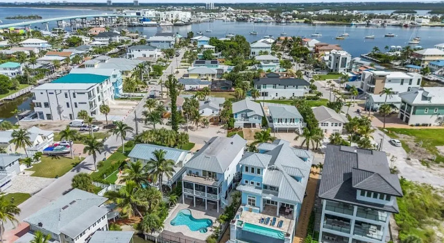 Коттедж 571 Seabatical: Canal Front With Pool! 5 Bedroom Home