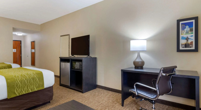 Четырёхместный люкс Comfort Inn & Suites Montgomery Eastchase