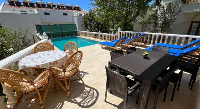 Коттедж с 4 комнатами BG Villas & Aparts