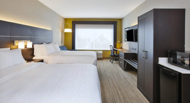Четырёхместный люкс Holiday Inn Express Auburn Hills South