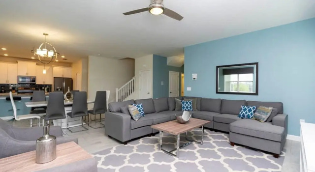 8912 Amazing 6BD Home