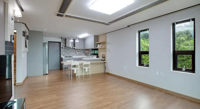Seogwipo Sungsan Golden Village Pension, Prenota Hotel Seongsan Seogwipo