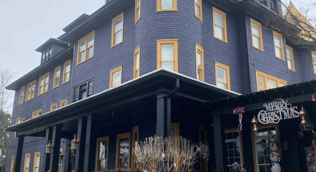Osceola Lake Inn, Забронировать Отель Отели Хендерсонвилл с парковкой, Парковка