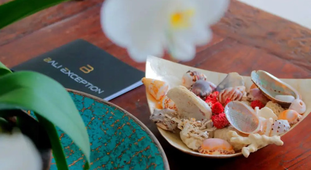 Вилла Elegant Private Villa, 3 BR, Seminyak With Staff