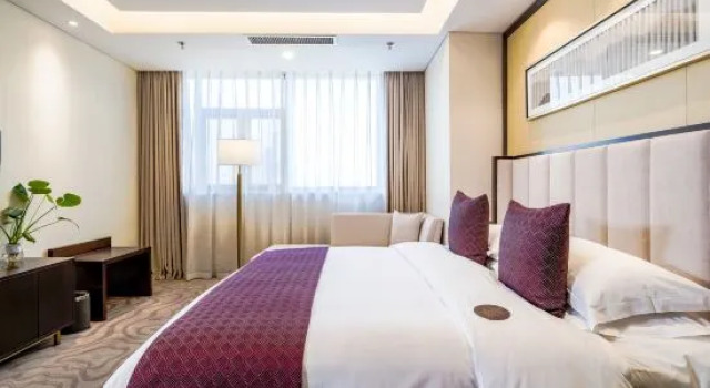 Люкс Deluxe The Farrington Hotel - Building B