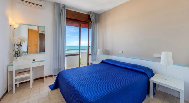 Двухместный номер Standard с балконом и с видом на море Hotel Sanremo