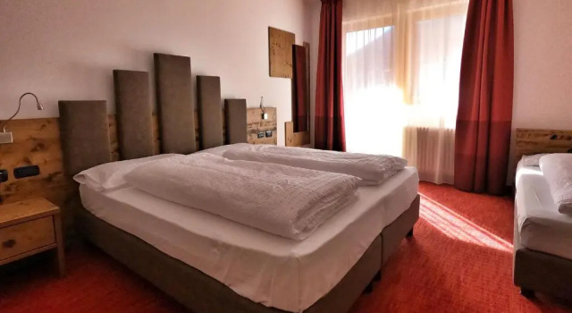 Четырёхместный номер Standard Hotel Cristallo