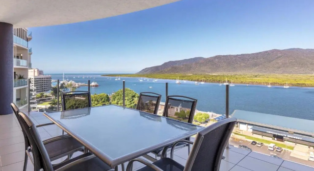 Апартаменты с 3 комнатами с видом на воду Piermonde Apartments Cairns