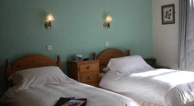 Toothbrush Rooms at Lattice Lodge - Guest Kitchen & EV Recharging, Забронировать Отель Ипсвич Суффолк, рядом с Музей в бомбоубежище на Клиффорд-Роуд