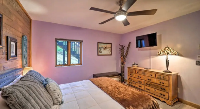 Steps to Beech Mountain Resort: Cozy Getaway, Забронировать Апартаменты/квартира Бич Маунтин Аппалачи