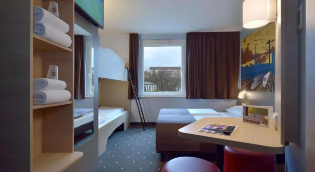 Номер семейный B&B Hotel Saarbrücken-Hbf