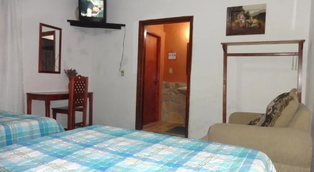 Четырёхместный номер Standard с видом на сад Hotel Posada El Gran Cipres