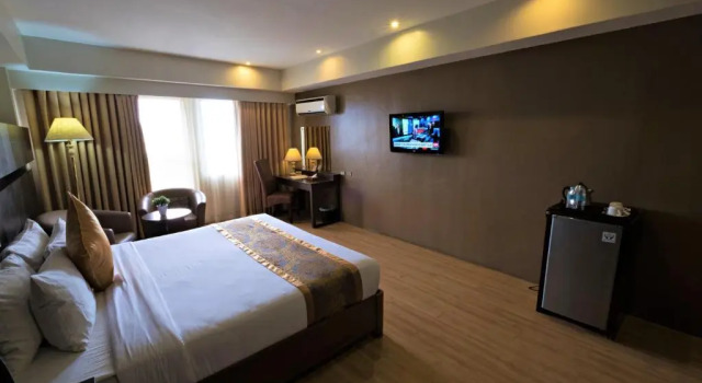 Двухместный номер Deluxe The Pinnacle Hotel and Suites