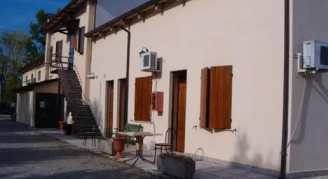Laghi Paradiso, Prenota Hotel Novi di Modena Emilia-Romagna