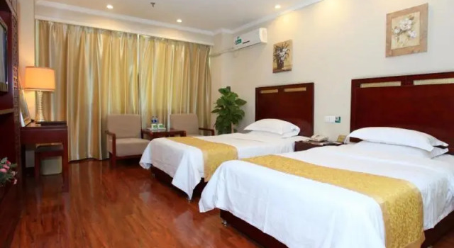 Двухместный номер Deluxe GreenTree Eastern Hefei Railway Station West Linquan Road Hotel