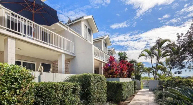 Kendall Beach Apartments 5 - Belongil Beach