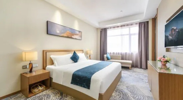 Люкс Business Qianhai Holiday Hotel