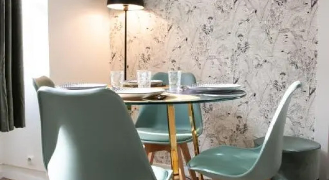 Le Gary - Appartement atypique refait à neuf - A deux pas Parc Tête d'Or, Rezerwuj Apartament Hotele w Rhône z parkingiem, Parking