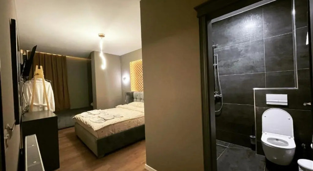 Номер Deluxe GRAND JNK Boutique Hotel