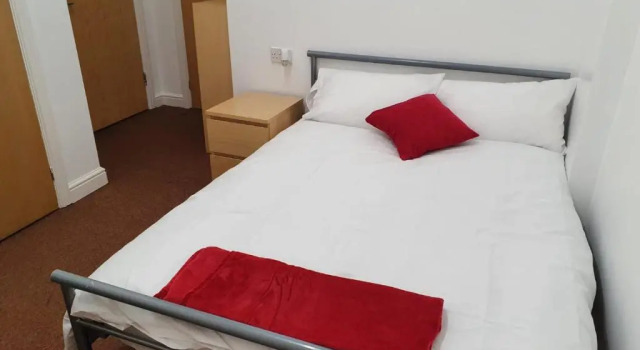 D19 Sangha Hall, Забронировать Отель Отели и гостиницы Лестера, рядом с Стадион «Велфорд-Роуд», Отель