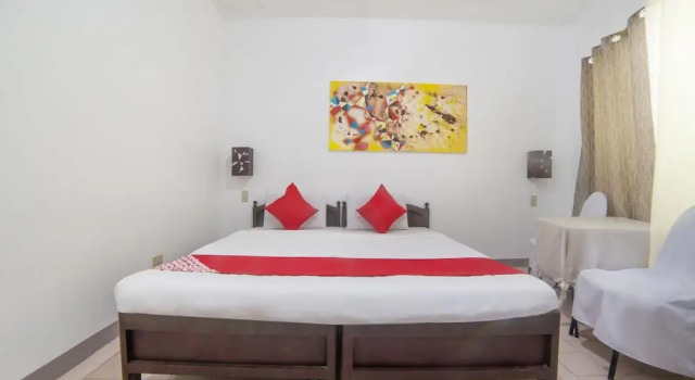 Ponce Suites Art Hotel