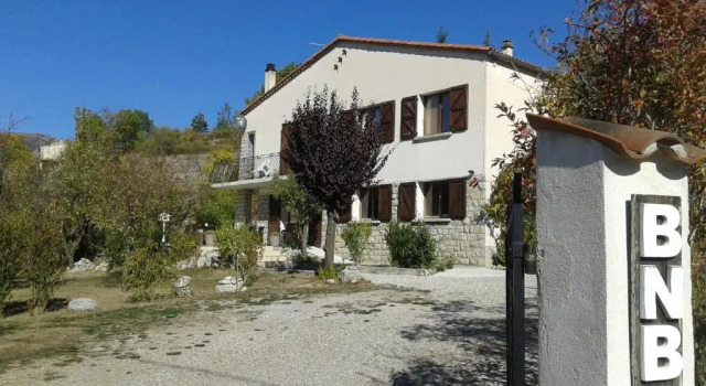 BNB Castellane, Varaa Bed and Breakfast Hotellit Gorges du Verdon aamiaisella, Aamiainen