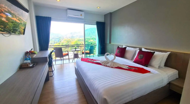 Номер Deluxe с балконом UR The Private Huahin