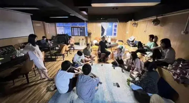 ISU Hostel(Sanya Pedestrian Street Seaview Store), Book Hotel Sanya Hainan