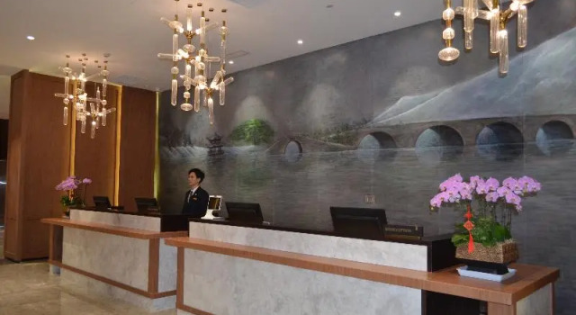Maison New Century Hotel Hangzhou Xiaoshan, Rezerwuj Hotel Hotele w Xiaoshan z parkingiem, Parking
