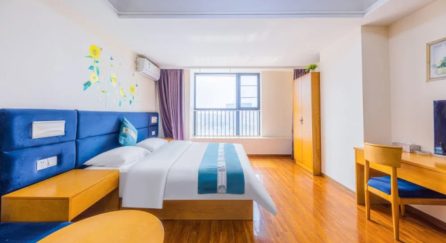 Номер Standard Home Inn Huayi Apartment