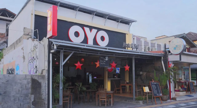 OYO 426 Hotel Gading Resto, Boek Hotel Mergangsan Timuran
