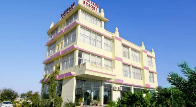 Hotel Rani Bagh Resort