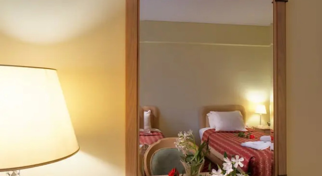 Трёхместный номер Standard с балконом Angelika Pallas Hotel