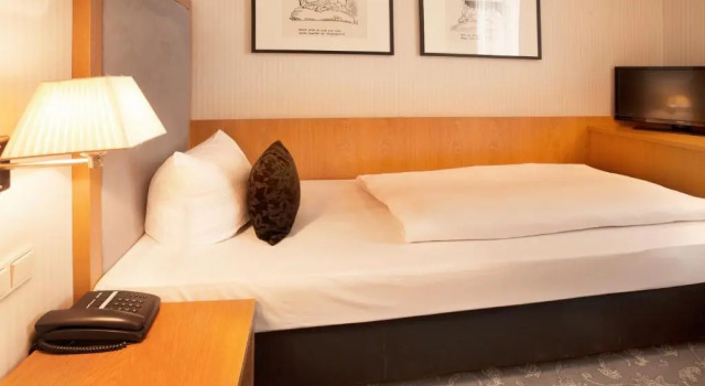 Одноместный номер Economy TOWNHOUSE Hotel