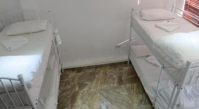 Трёхместный номер Private Abercorn House Hostel