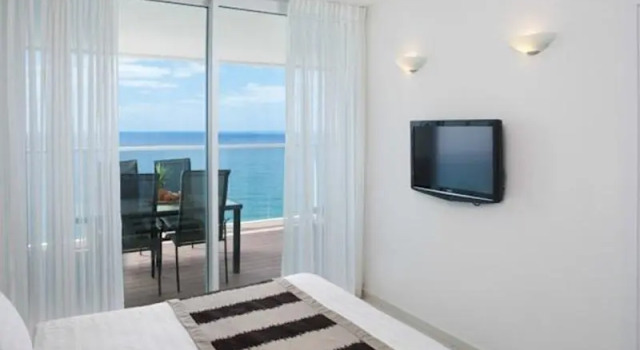 Suite Island Luxurious Suites Hotel and Spa