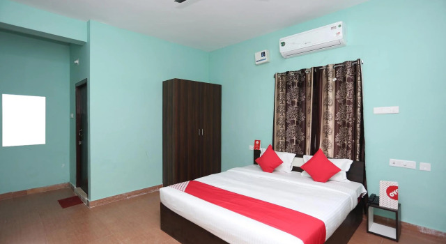 Flagship 17276 The Maple Tree Hotels, Prenota Hotel Bhubaneshwar Orissa